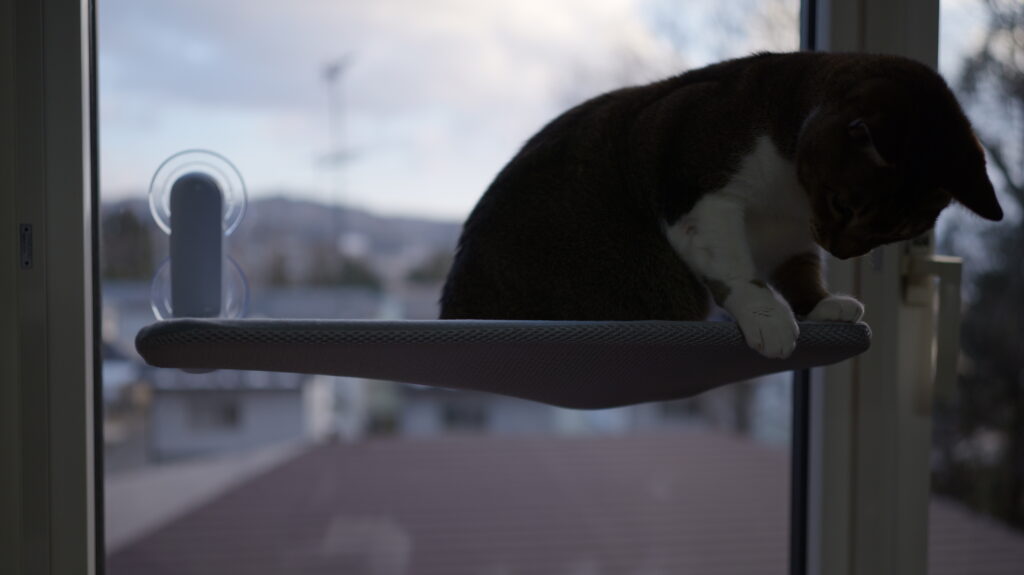 Konshun 公式オリジナル正規品 猫 窓用  ハンモック 窓 ベッド 強力 大型 吸盤式 猫